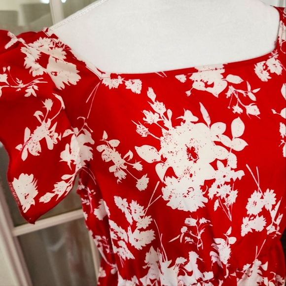 Bottom Ruffled Dress ❤️❤️ - Picture 2 of 4